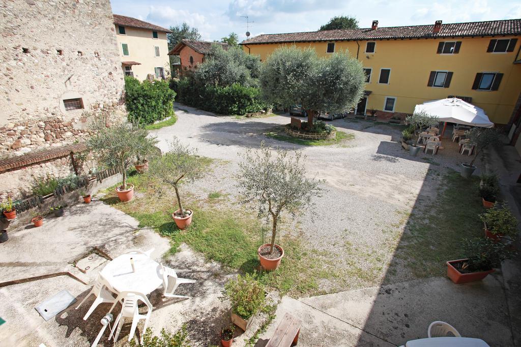 Agriturismo Licensi Del Bresa Villa Monzambano Bilik gambar
