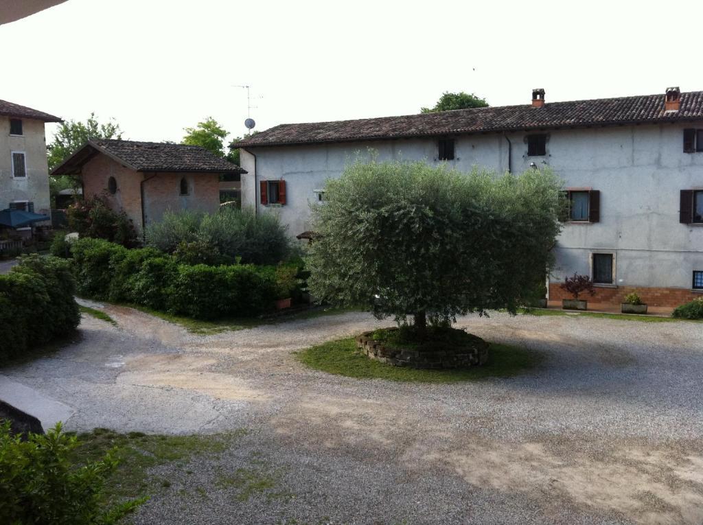 Agriturismo Licensi Del Bresa Villa Monzambano Bilik gambar