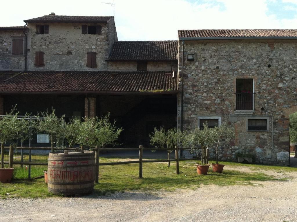 Agriturismo Licensi Del Bresa Villa Monzambano Bilik gambar