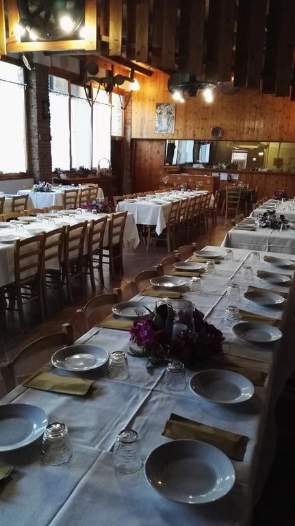 Agriturismo Licensi Del Bresa Villa Monzambano Luaran gambar