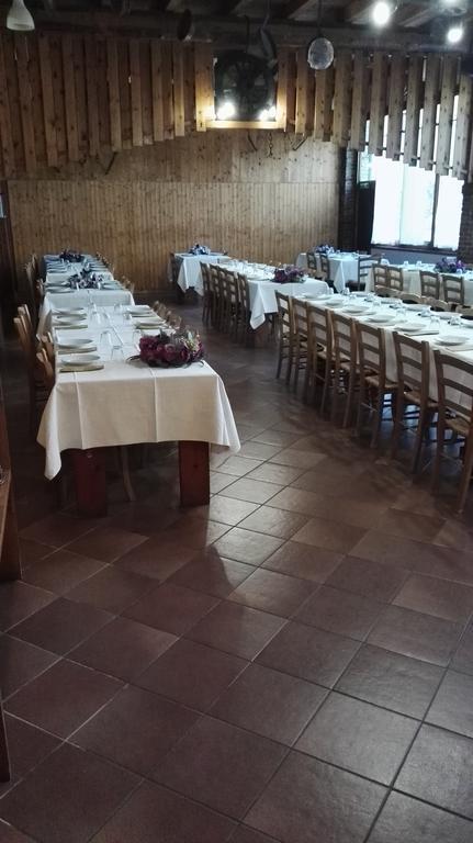 Agriturismo Licensi Del Bresa Villa Monzambano Luaran gambar