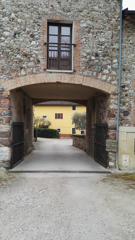 Agriturismo Licensi Del Bresa Villa Monzambano Luaran gambar