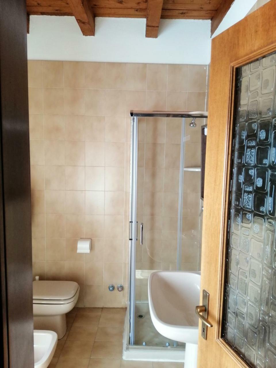 Agriturismo Licensi Del Bresa Villa Monzambano Luaran gambar