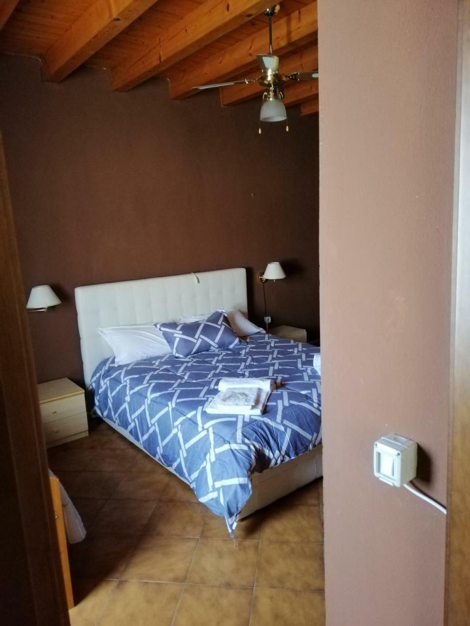 Agriturismo Licensi Del Bresa Villa Monzambano Luaran gambar